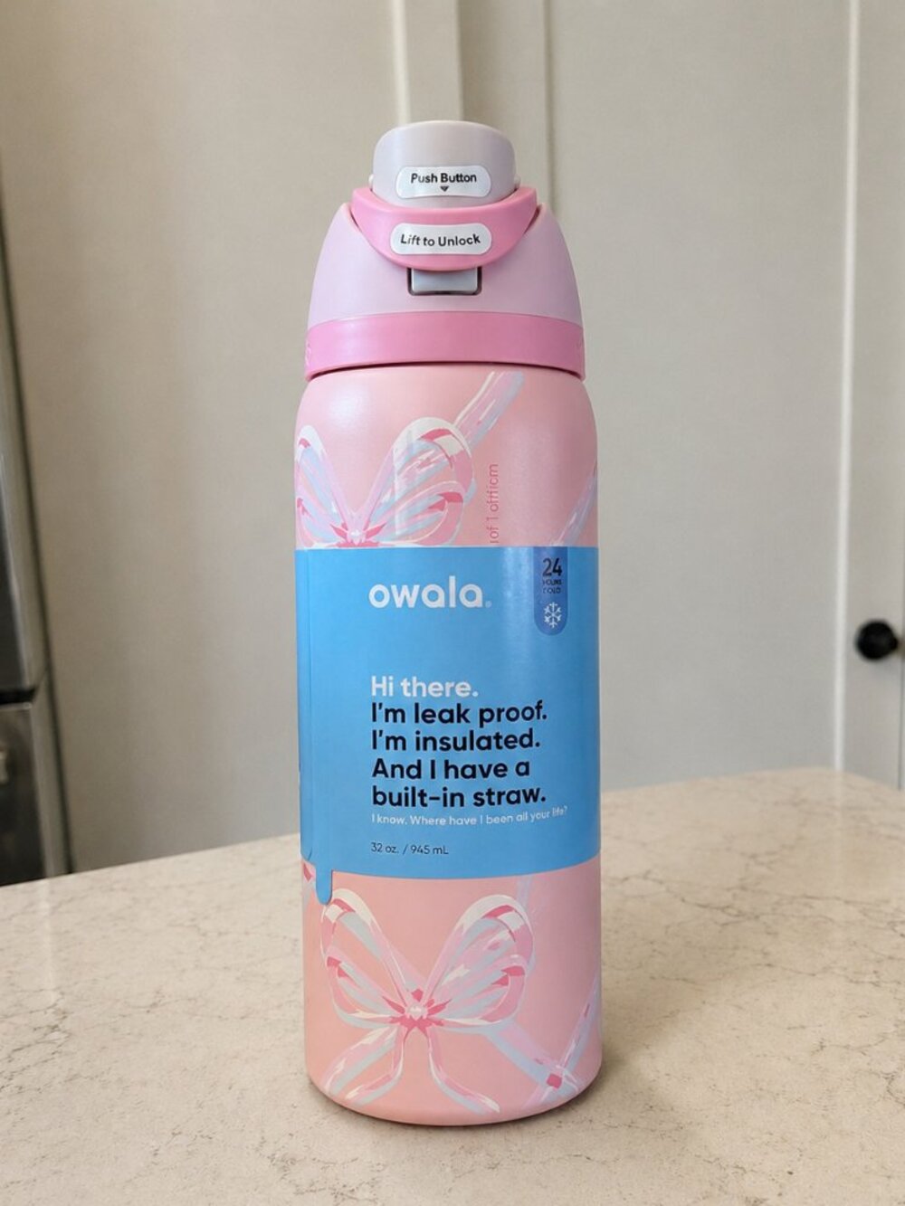 Brand new Owala FreeSip 32oz